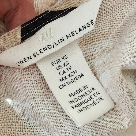 H&M Black & Cream Seashell Linen Blend Long Sleeve Cropped Top Women's XS EUC - Picture 7 of 9